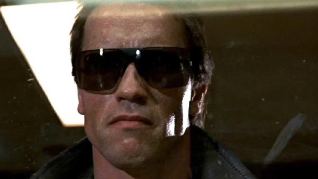  Arnold Schwarzenagger in TheTerminator. 