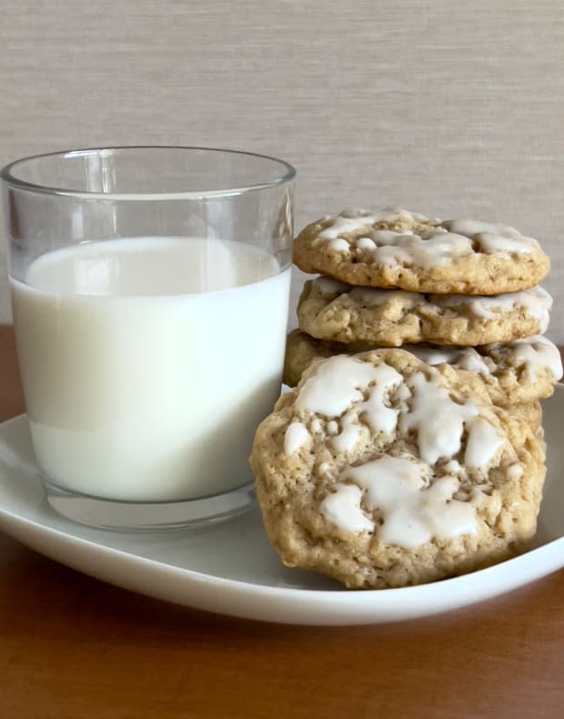 <p><a href="https://parade.com/recipes/iced-oatmeal-cookies" rel="nofollow noopener" target="_blank" data-ylk="slk:Theresa Greco;elm:context_link;itc:0;sec:content-canvas" class="link ">Theresa Greco</a></p>