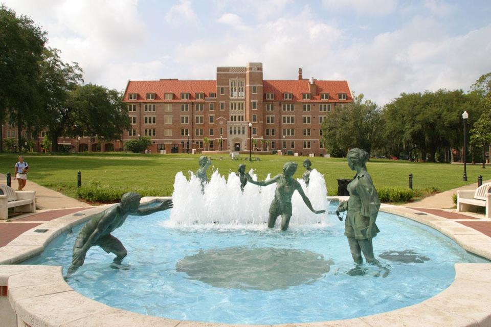 Ed Jonas created the "Legacy Fountain" on the FSU campus' Landis Green, with six life size figures.