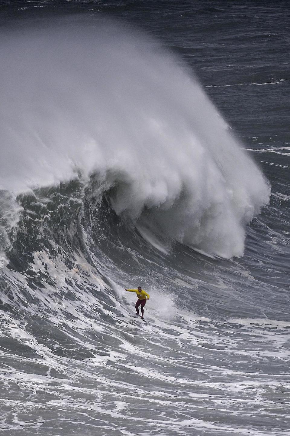 Gefährliche Welle: Surfen vor Nazaré