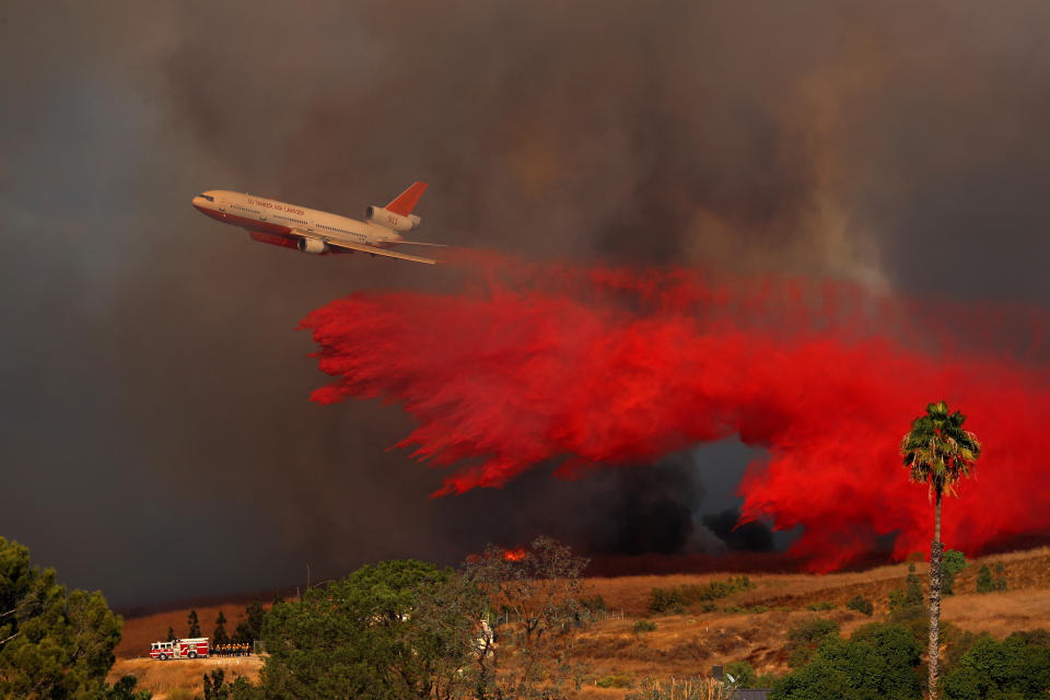 Deadly wildfires ravage Northern California, threaten wine country