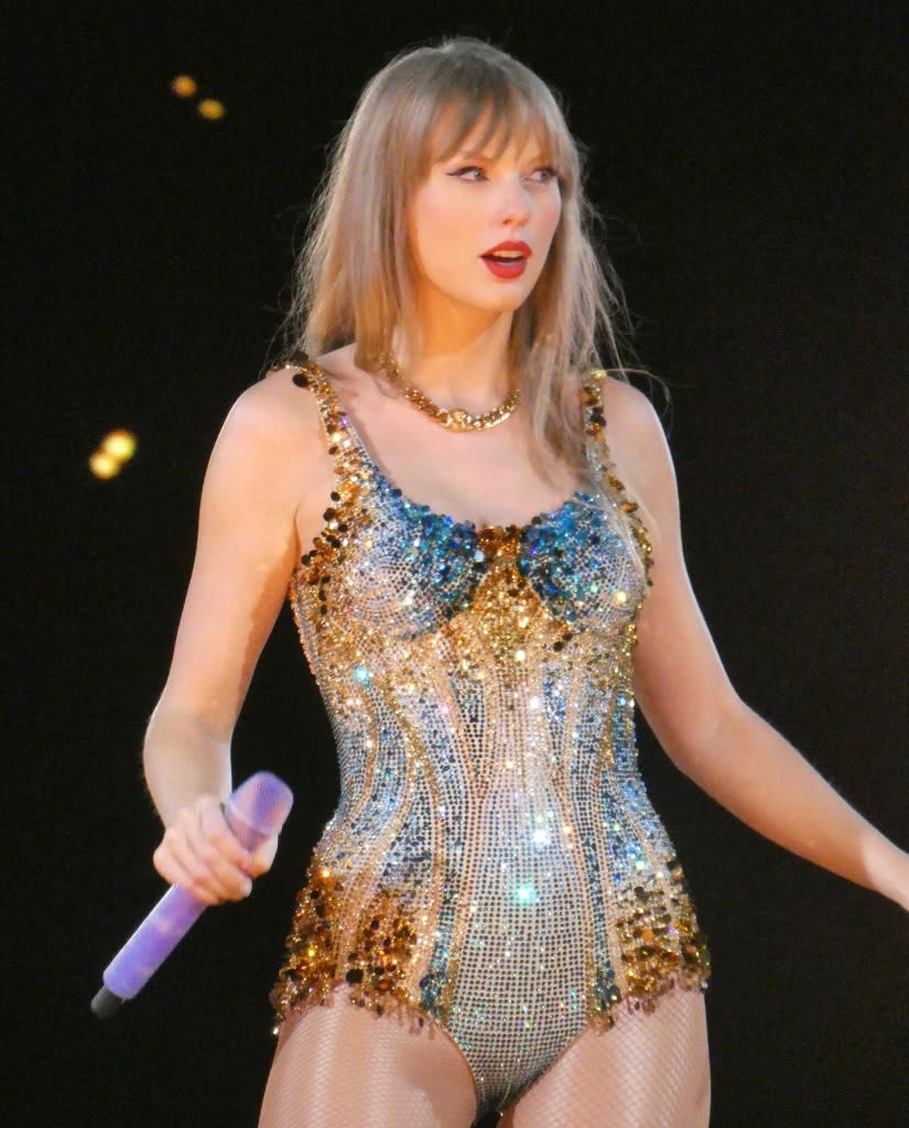 Taylor Swift on night 2 of the Eras Tour in Glendale, AZ (Chris Willman/Variety)