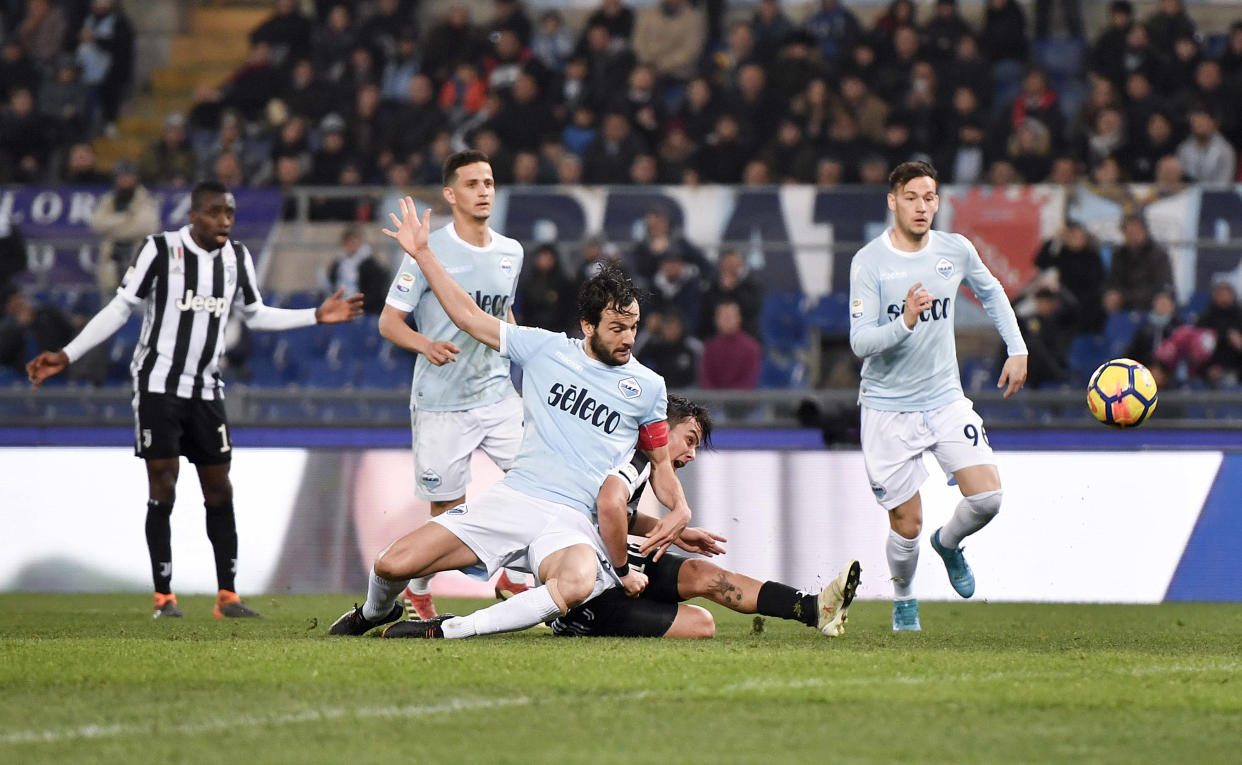 Paulo Dybala of Juventus beats Lazio with a stoppage-time winner. (Getty)