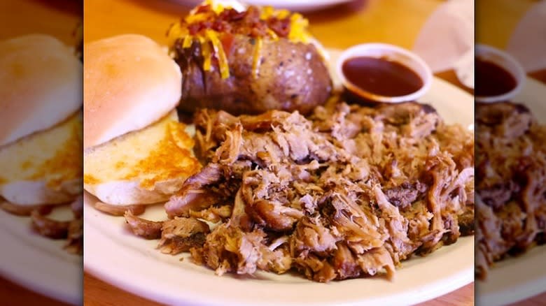 Pulled Pork Dinner at Texas Roadhouse