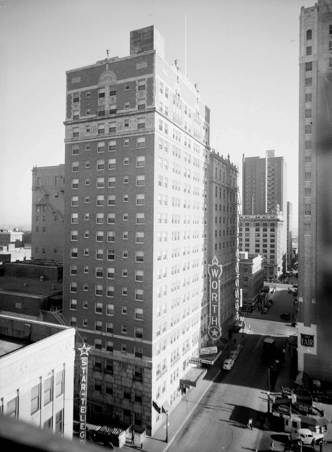 Dec. 20, 1944: The Worth Hotel. On the side of the building, there is a 100-pound of reinforced concrete cornice that fell from the top floor.