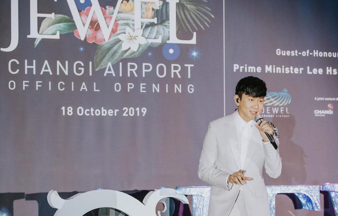 Singaporean Mandopop singer JJ Lin performing at the official opening of Jewel on 18 October, 2019. (Photo: Jewel Changi Group)