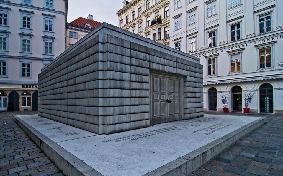 Rachel Whiteread's Judenplatz Holocaust Memorial in Vienna