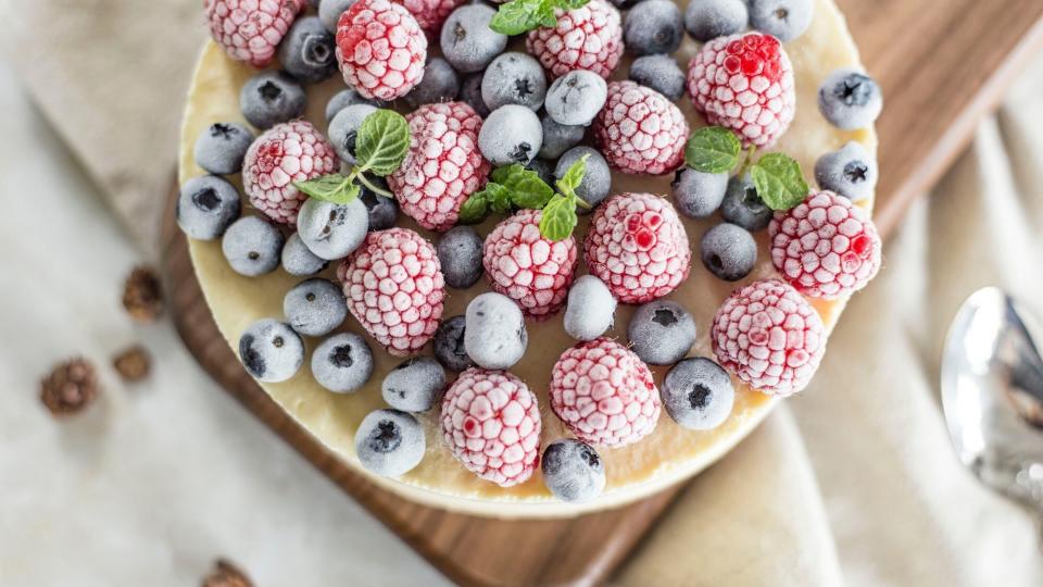 How-to-freeze-desserts: berry tart