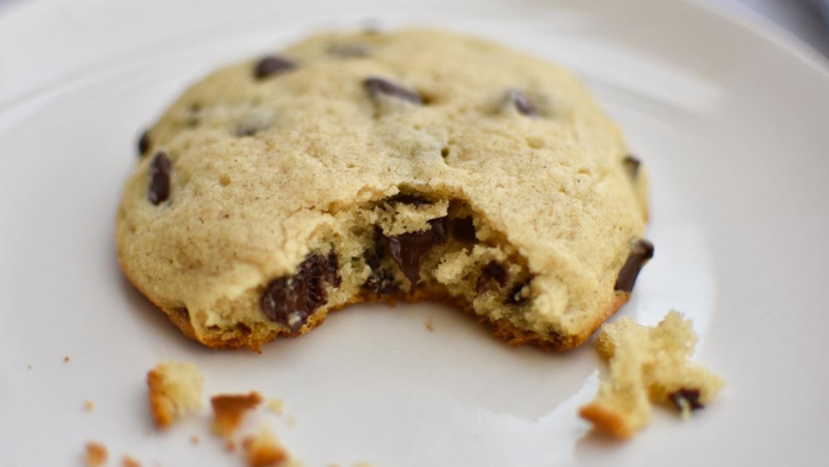 Low-FODMAP 'Copycat' Panera Chocolate Chip Muffies (Muffin Tops);  Gluten-free, Dairy-free