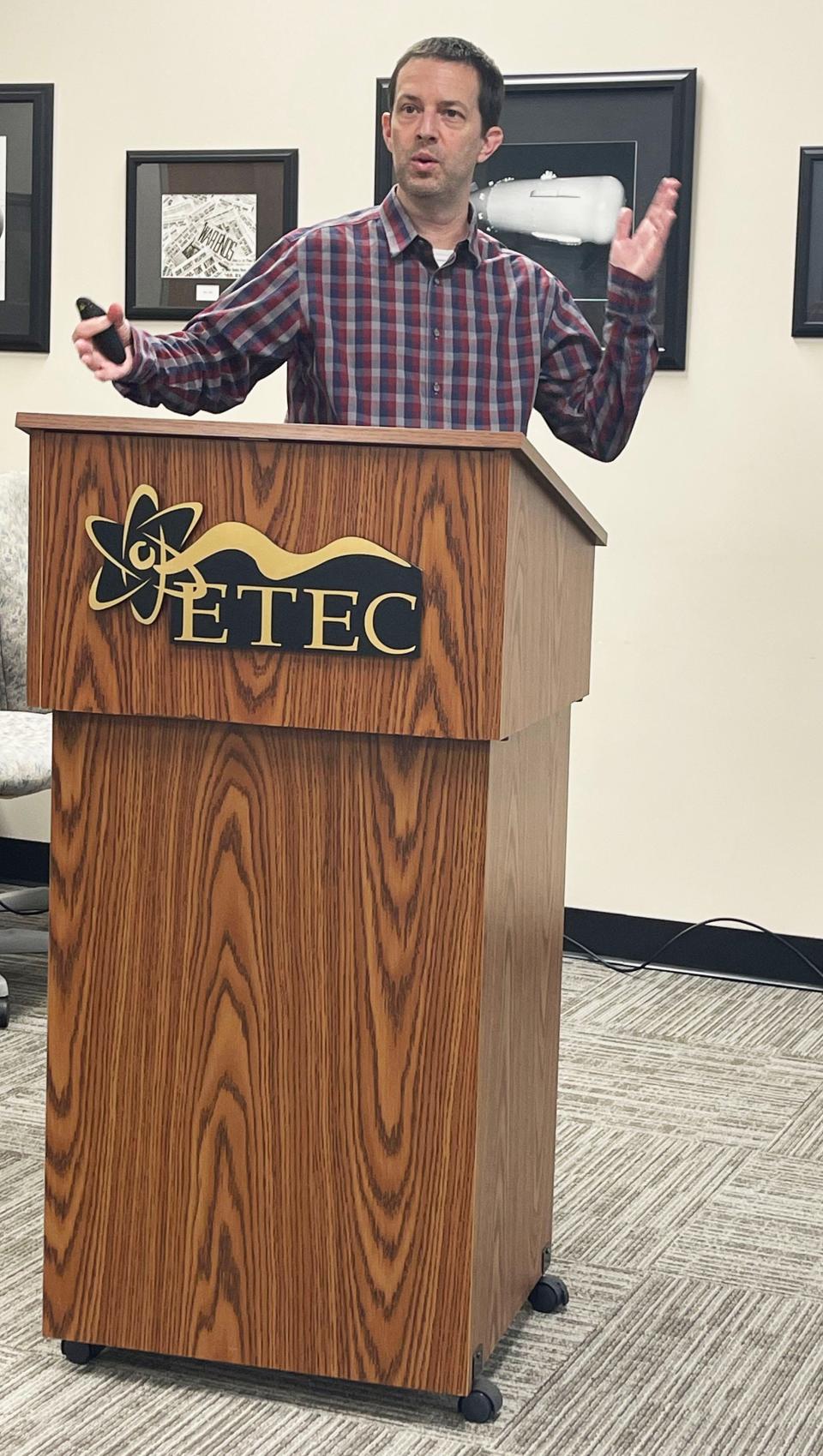 Jerry Parks, a computational chemist at Oak Ridge National Labortory, talks to the Friends of ORNL.