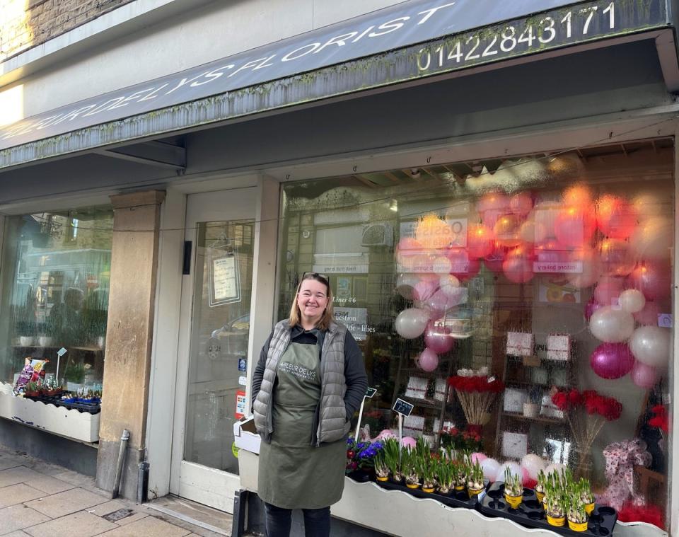 Claudette Roberts of Fleur De Lys Florist in Hebden Bridge (PA)