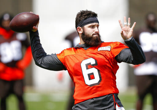 Cleveland Browns' Baker Mayfield throws a pass during an NFL football organized team activity session at the team's training facility Wednesday, May 15, 2019, in Berea, Ohio. (AP Photo/Ron Schwane)