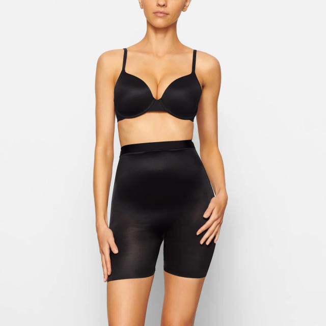 Skims NWT Sheer Sculpt Low Back Shorts Onyx Black - Size XXS Light