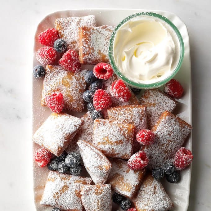 Springtime Beignets Berries Exps Tham17 199933 C11 10 1b 9