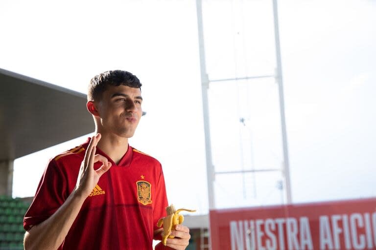 Pedro González, el joven de 18 años que ya llegó a la selección de España y es la gran esperanza de Barcelona