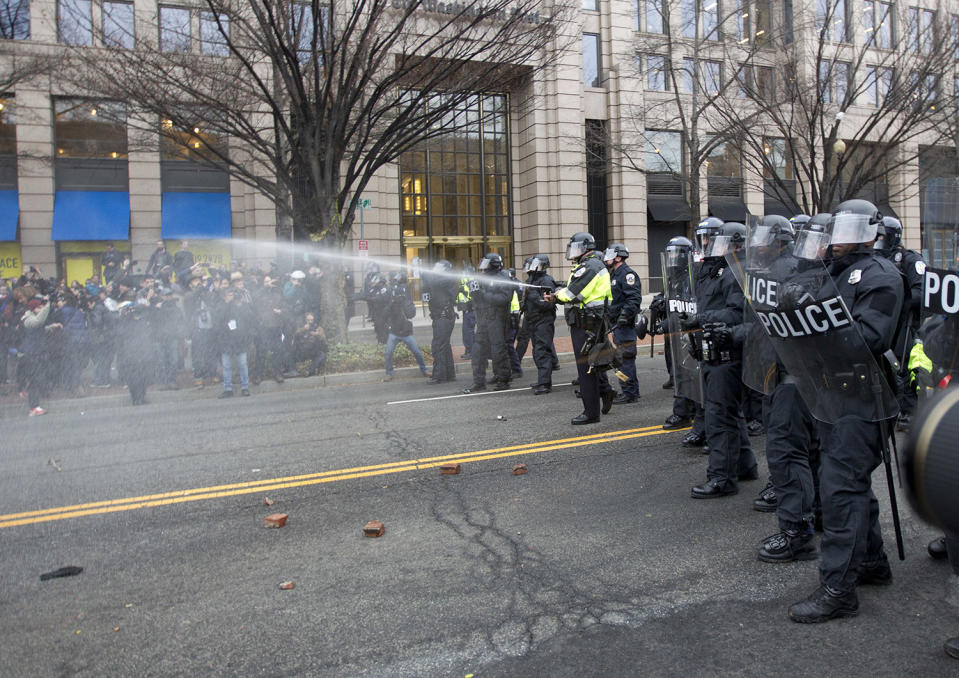 Anti-Trump inauguration protests break out in U.S.