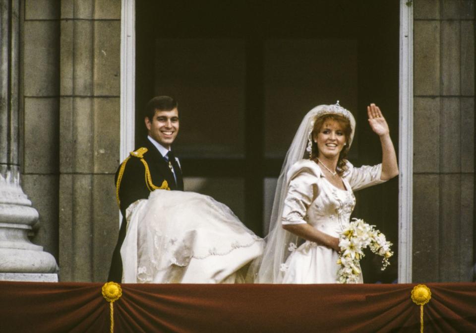 Fergie und Prinz Andrew an ihrem Hochzeitstag 1986. Foto: Getty Images.