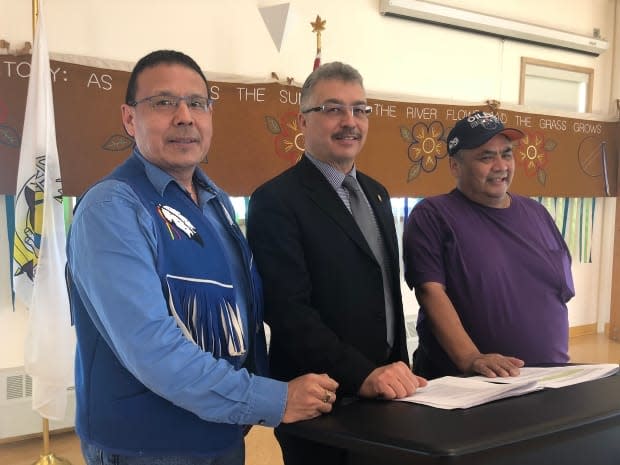 Ndilo Chief Ernest Betsina, left, N.W.T. MP Michael McLeod, and Dettah Chief Eddie Sangris in a file photo from 2018. The Yellowknives Dene First Nation will get $18.8 million for new affordable housing in Ndilo and Dettah, N.W.T. (Gabriela Panza-Beltrandi - image credit)