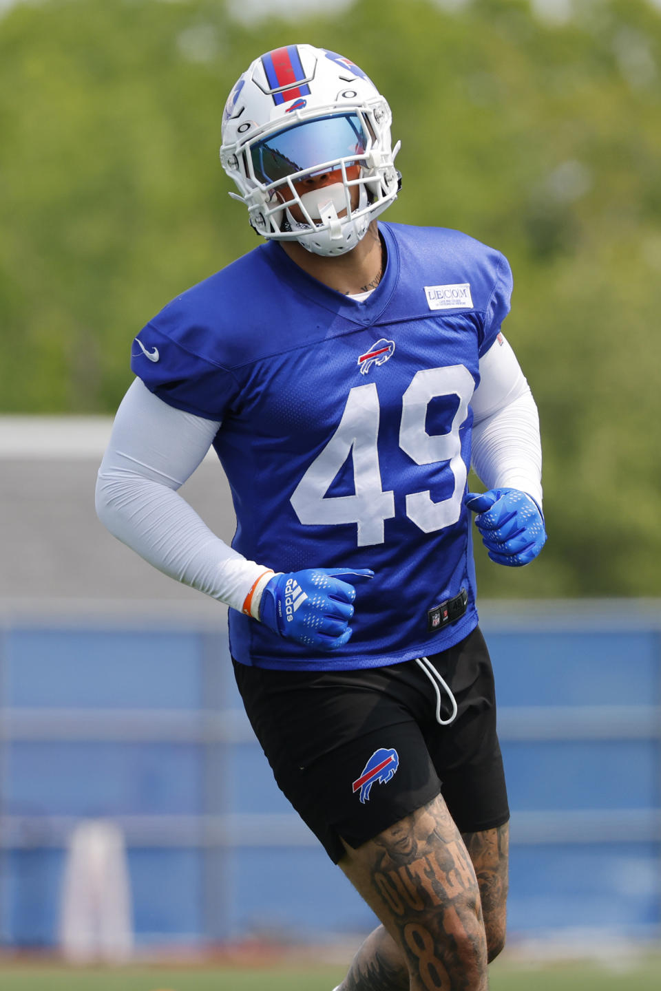 Buffalo Bills linebacker Shane Ray (49) runs a drill during NFL football practice in Orchard Park, N.Y., Tuesday, May 23, 2023. (AP Photo/Jeffrey T. Barnes)