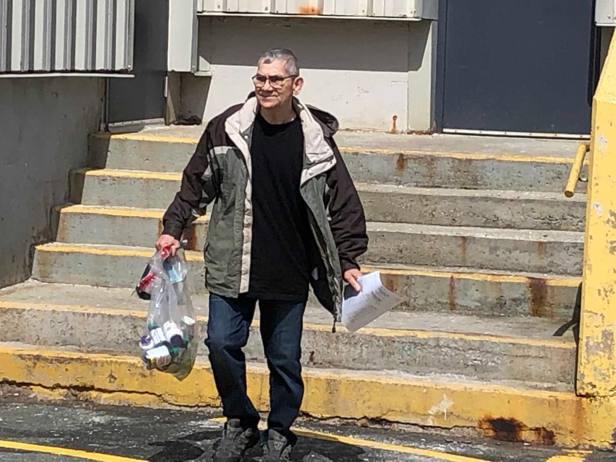  Jaddus Joseph Poirier leaving Dartmouth, N.S., provincial court in April 2019.  (Blair Rhodes/CBC - image credit)