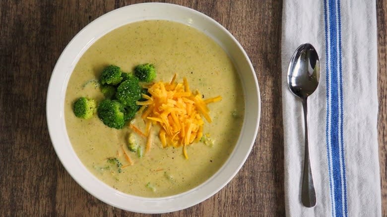 copycat Panera broccoli cheddar soup