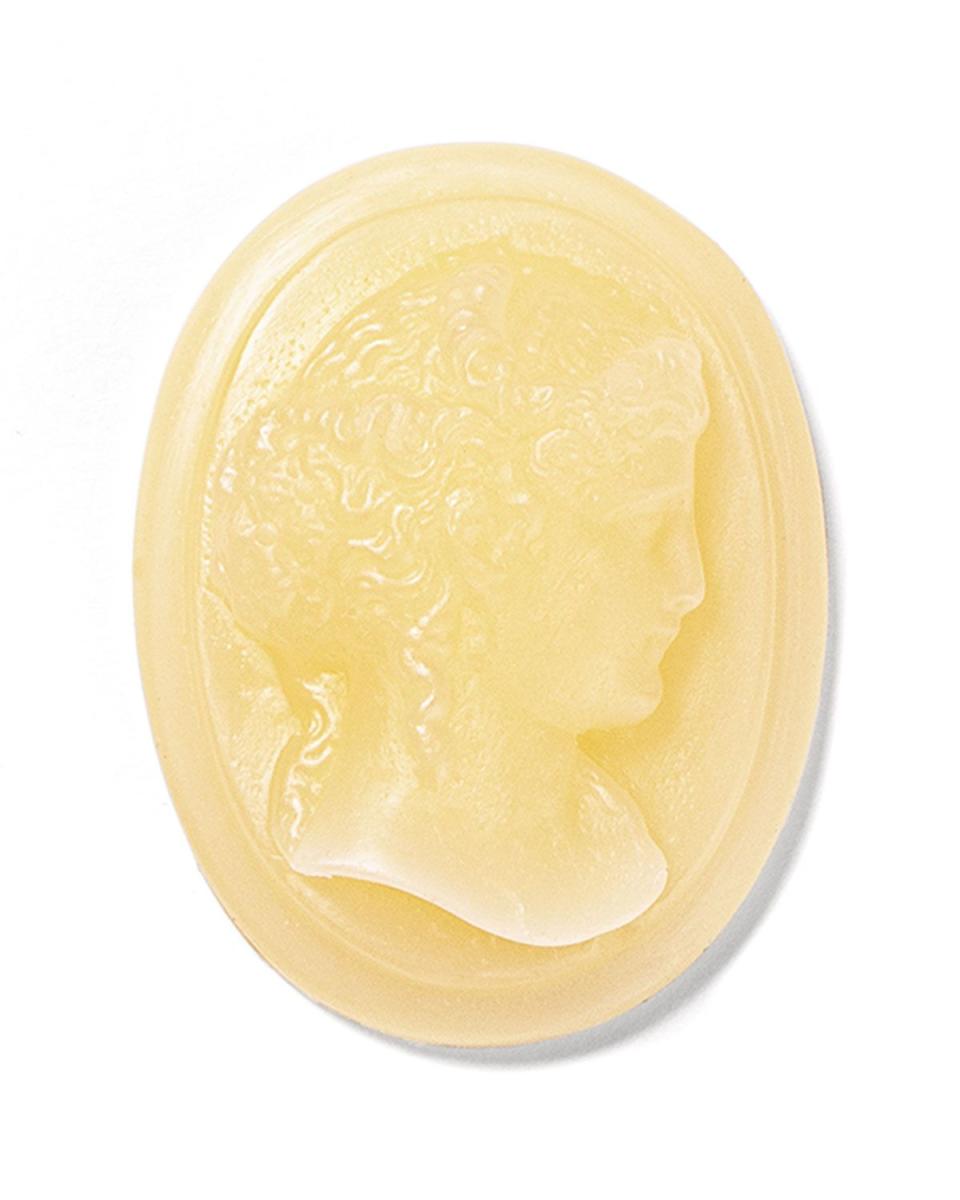 <p><strong>Cire Trudon</strong></p><p>https://www.neimanmarcus.com</p><p><strong>$40.00</strong></p><p>Ensure her home is always smelling as fabulous as she is with these scented wax cameos from Cire Trudon. This citrusy variety works well year-round; each cameo diffuses for approximately eight hours. </p>