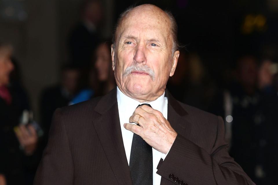 Dass Robert Duvall für seine Rolle als alternder Countrystar im Familiendrama "Comeback der Liebe" 1984 den Oscar gewann, dürfte vielen kaum noch in Erinnerung sein. Der heute 93-Jährige machte sich mit kantigeren Rollen - etwa in "Der Pate II" und "Apocalypse Now" - einen Namen und ist bis heute ein gefragter Darsteller - zuletzt im Mysteryfilm "Der denkwürdige Fall des Mr Poe". (Bild: Tim Whitby / Getty Images)