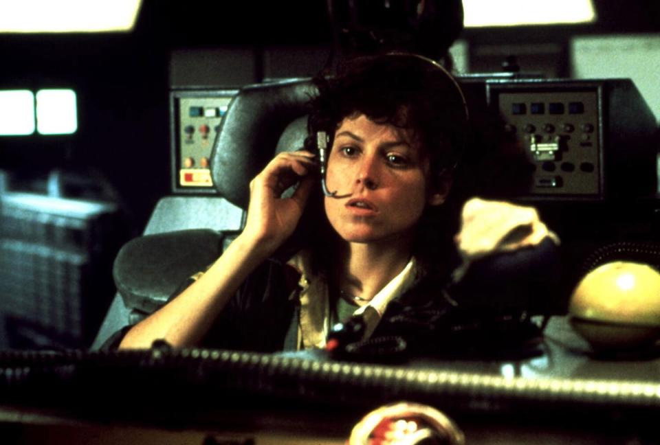 ALIEN, Sigourney Weaver, 1979, piloting the spaceship