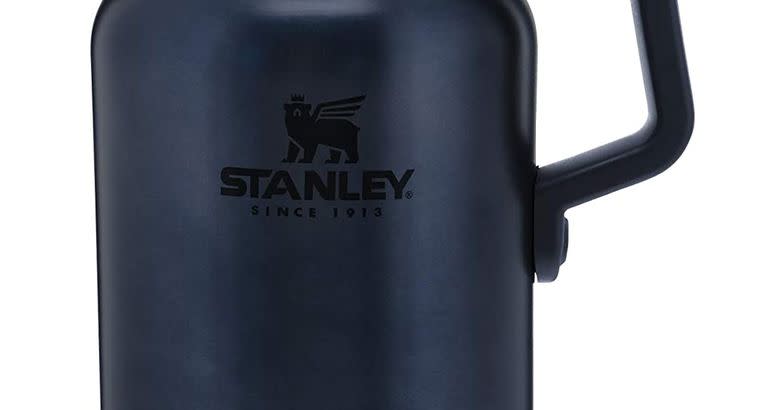 Stanley Classic Easy-Pour Vacuum Insulated Growler
