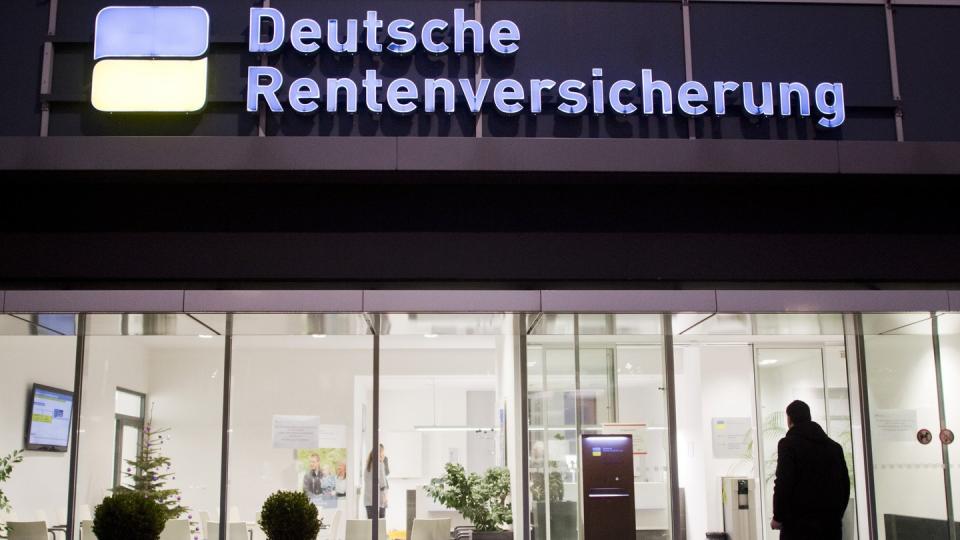 Offene Türen für Versicherte gibt es in den Auskunfts- und Beratungsstellen der Deutschen Rentenversicherung derzeit nicht. Telefonisch geht die Beratung aber weiter.