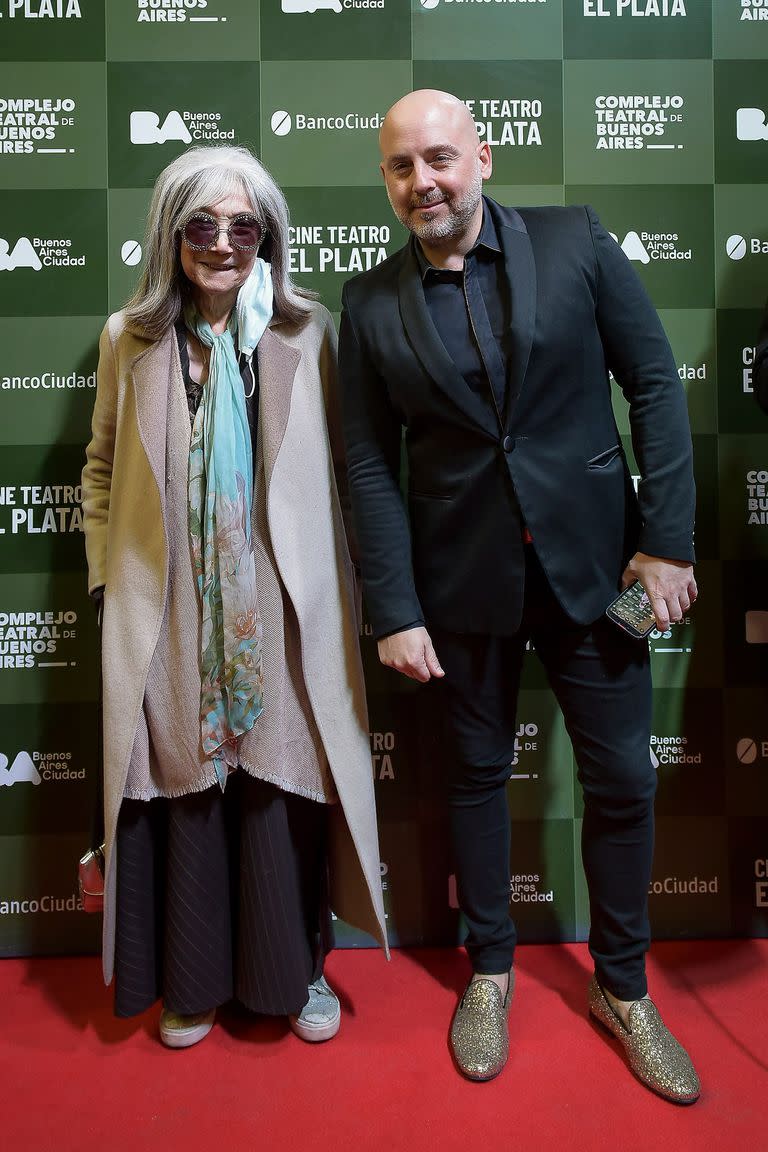 María Kodama y José María Muscari, en el estreno de Julio César