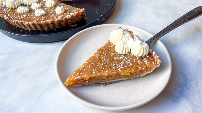 treacle tart with slice