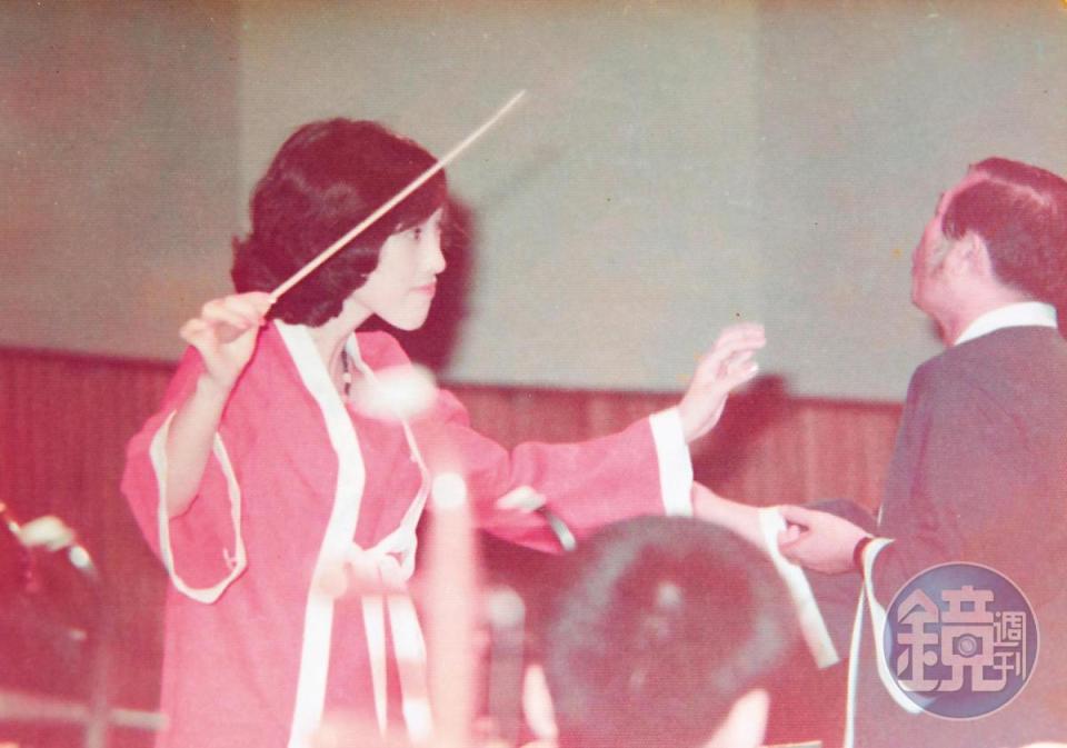 張春娟是文化學院高材生，曾擔任國宴表演團指揮，在校期間已是風雲人物。（歐洲之星提供）