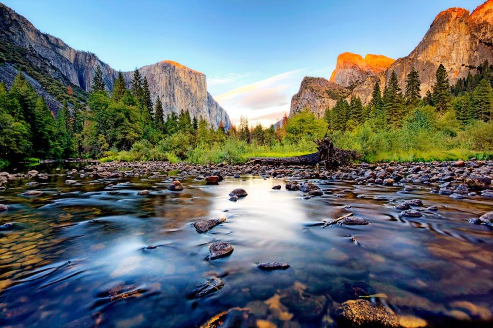 Yosemite National Park is in California.