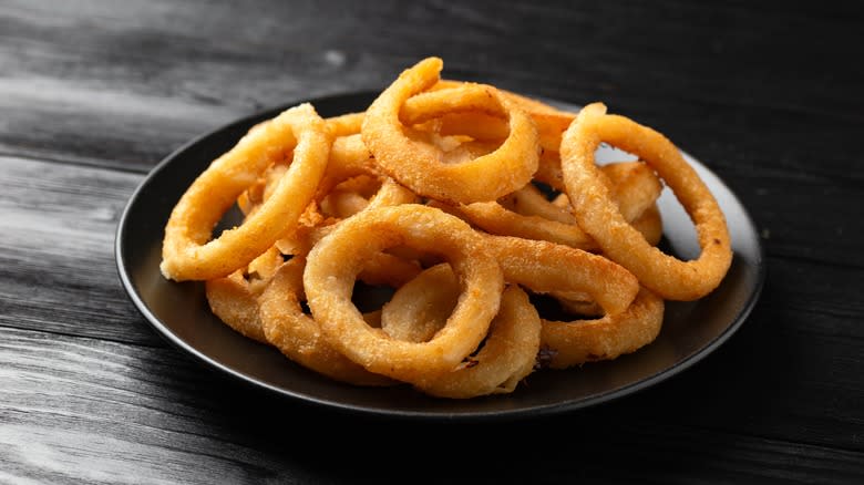 pile of battered onion rings