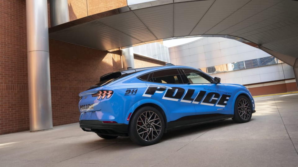 圖／Mustang Mach-E身為一輛純電動運動型休旅車，擁有強大的性能，完全符合密西根州警方嚴格的標準。