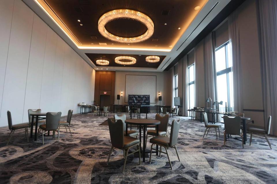 El gran salón de baile del nuevo Loews Hotel de Coral Gables está dividido en cinco partes. El hotel también cuenta con un salón de baile de tamaño junior.