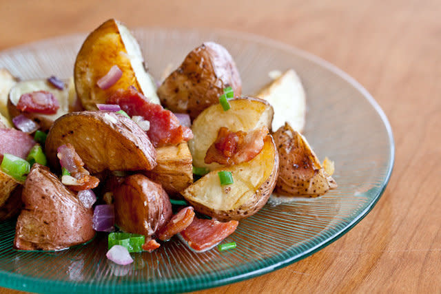 <strong>Get the <a href="http://www.steamykitchen.com/18741-warm-bacon-potato-salad-recipe.html" target="_blank">Warm Bacon Potato Salad recipe</a> by Steamy Kitchen</strong>