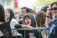 Fans cheer for Sonnet Son as she arrives on the red carpet. (PHOTO: Kamp Singapore)