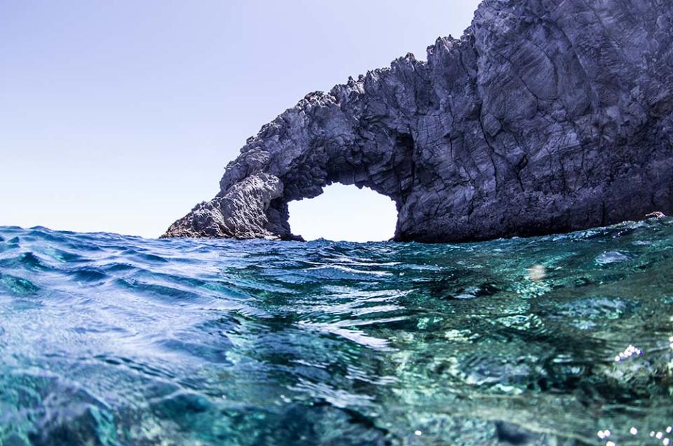 潘泰萊里亞島－Elephant Arch（Image Source : Getty Creative）