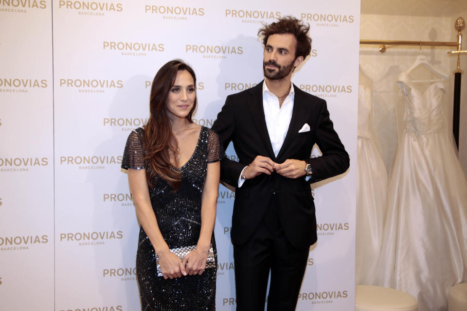 Tamara Falcó y Enrique Solís en un evento de Pronovias. (Foto: Miquel Benitez / Getty Images)