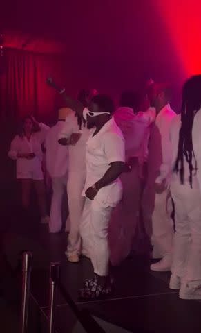 <p>Instagram/kevinhart4real</p> Kevin Hart on the dancefloor