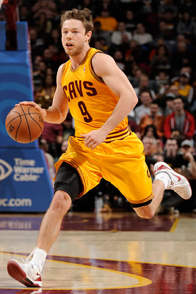 Dellavedova signed with Cleveland Cavaliers in September 2013 after impressing during a stint in the NBA Summer League.