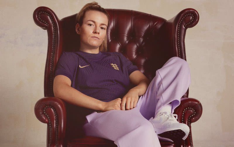 Lauren Hemp sporting England's purple away kit