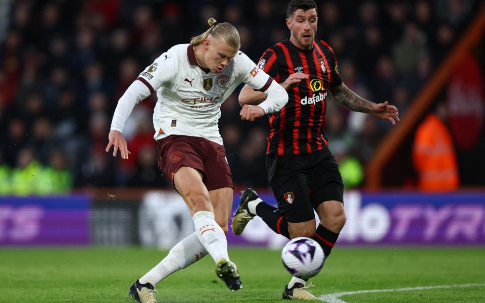 Erling Haaland shoots wide from the edge of the area