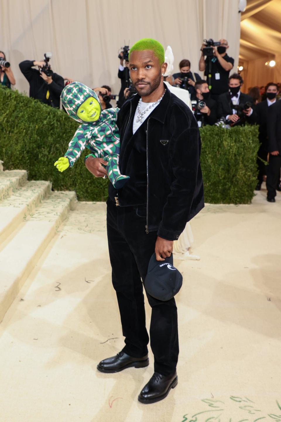 Frank Ocean carried a green alien baby to the 2021 Met Gala (Getty Images for The Met Museum/)