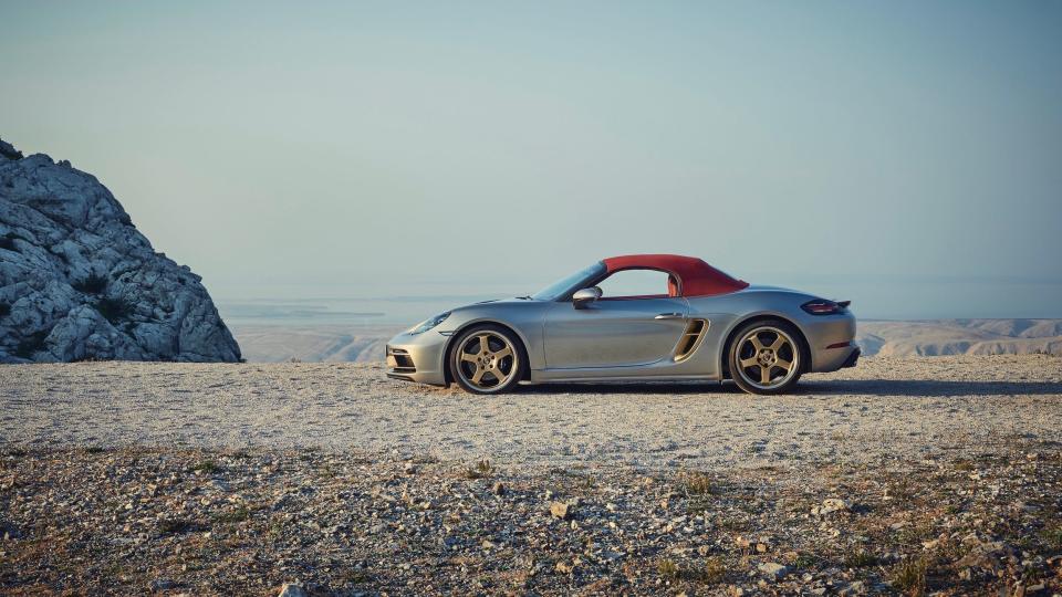 2021 Porsche Boxster 25 years.10