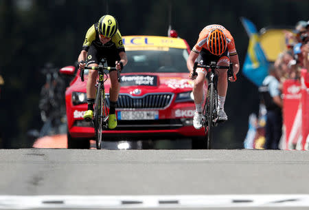 Cycling - 5th La Course by Le Tour de France - 112.5-km from Annecy to Le Grand-Bornand - July 17, 2018 - Mitchelton-Scott rider Annemiek van Vleuten of the Netherlands and Boels-Dolmans rider Anna van der Breggen of the Netherlands sprint for victory. REUTERS/Benoit Tessier