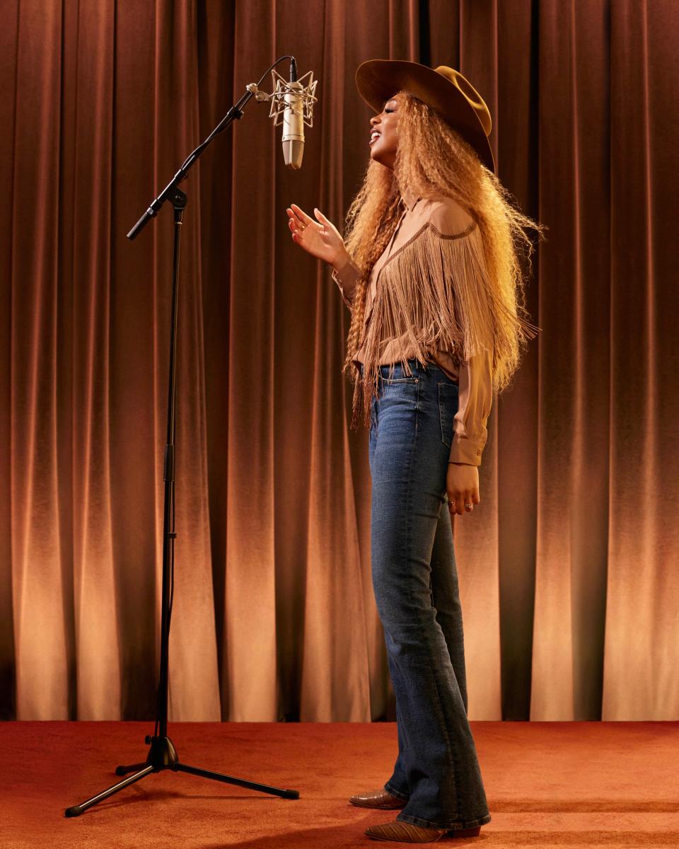 <h1 class="title">Tiera Kennedy in Apple Music Sessions: Beyoncé Covered.</h1><cite class="credit">Alyssa Barker/Courtesy of Apple Music</cite>