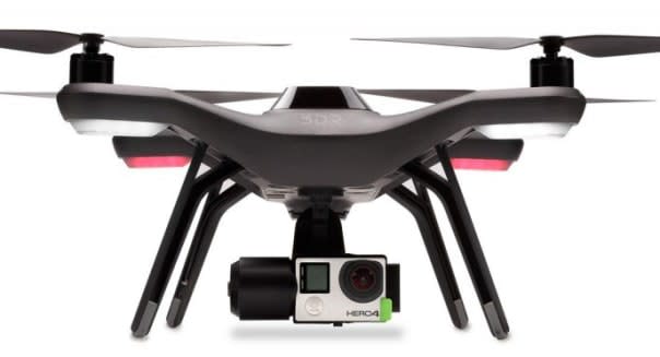 <b class="credit">3drobotics.com</b>Solo will launch at Best Buy, B&H, Samy's Camera, Fry's, Sport Chalet and other retailers.